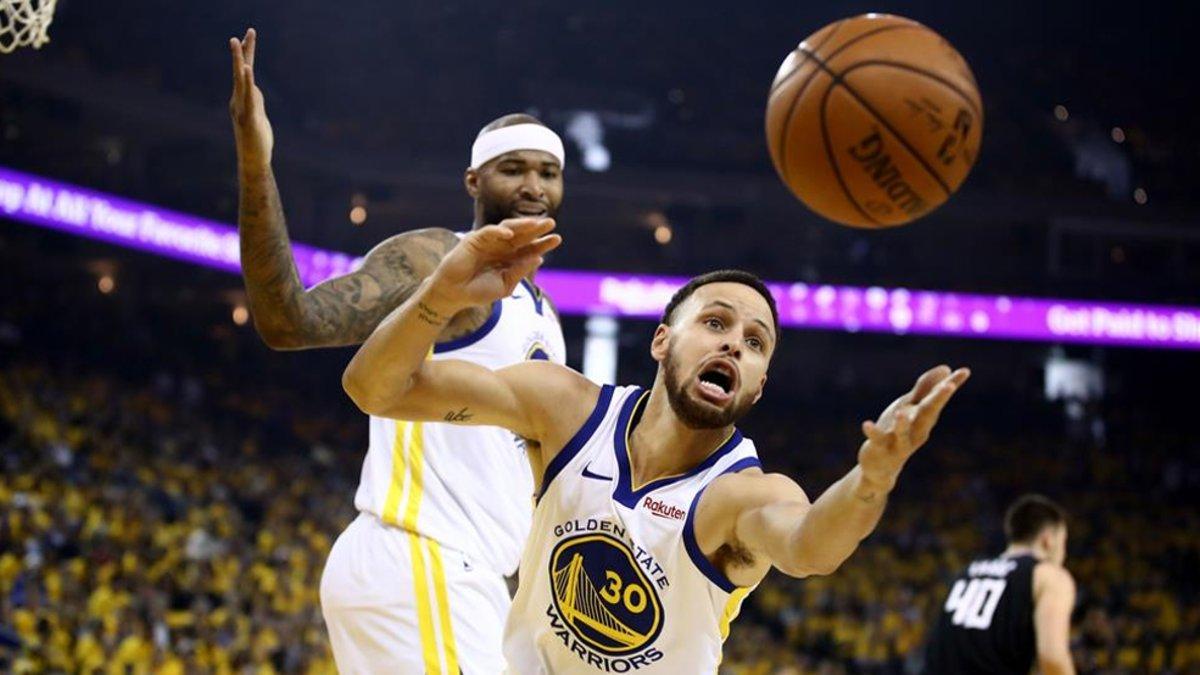 Curry, en un lance del duelo ante los Clippers