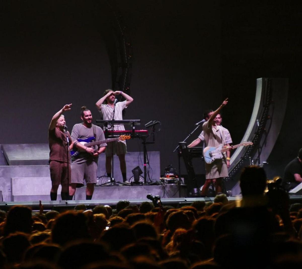 Oques Grasses fa ballar Sons del Món | JORDI CALLOL