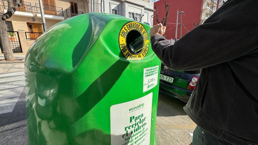 Paterna refuerza la flota de contenedores de vidrio para impulsar el reciclado