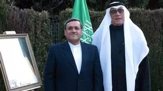 El embajador de Irán asiste por primera vez a la cena de Ramadan en la embajada de Arabia Saudí en Madrid