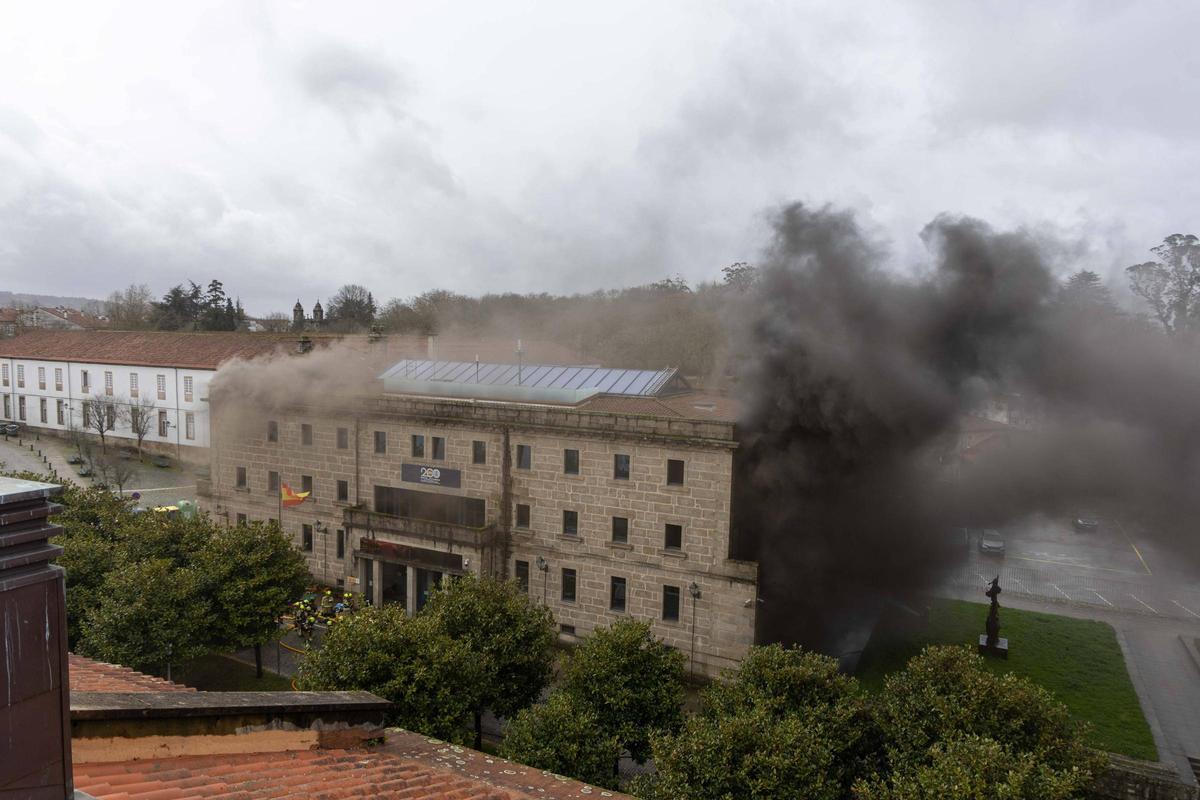 Incendio en la Comisaría del Cuerpo Nacional de Policía en Santiago el pasado 12 de febrero