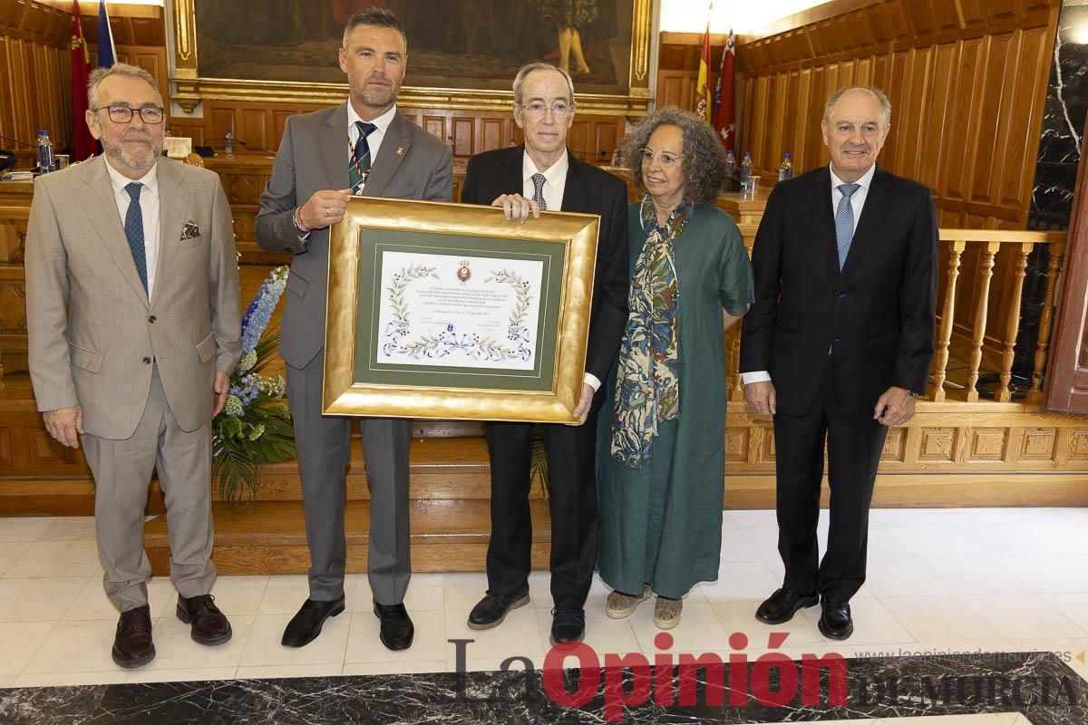 Así se ha vivido el emocionante acto del nombramiento de 'Hijo Predilecto' de Caravaca al doctor Juan Manuel Laborda
