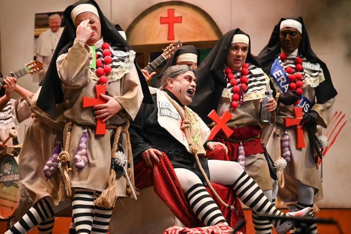 Los Camballotas durante una actuación en el López de Ayala cuando fueron de monjas.