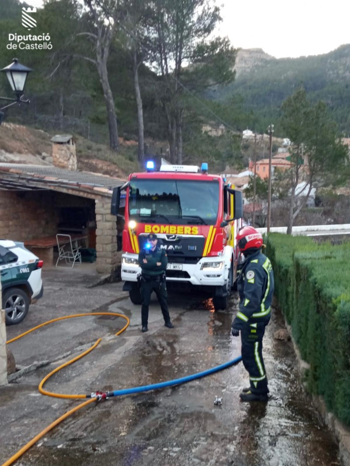 Los bomberos han actuado en este fuego en la Puebla de Arenoso.