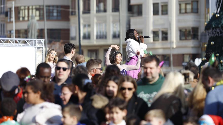 La Nochevieja infantil llena la plaza del Ayuntamiento de València