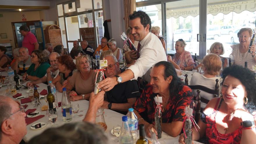 Los mayores de Paterna celebran su día en El Palmar