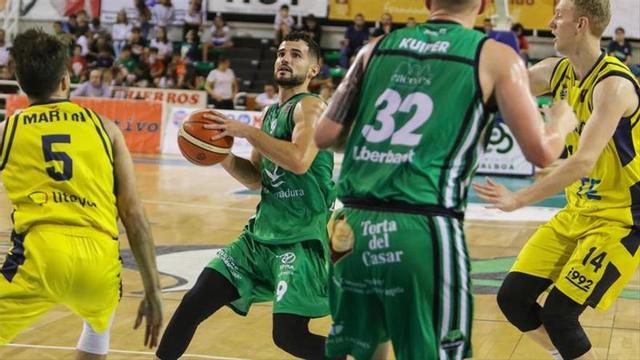 El Cáceres continúa su ‘Tourmalet’ frente al reforzado Palma en casa