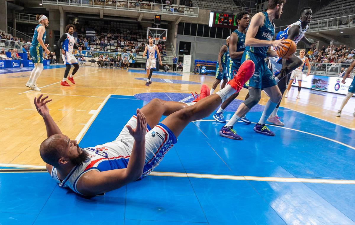 El Lucentum sufre una dura derrota ante el Menorca