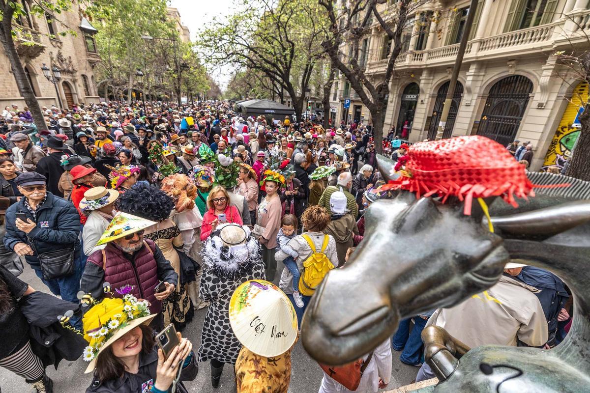 Nueva edición del Paseo con Sombrero por Barcelona