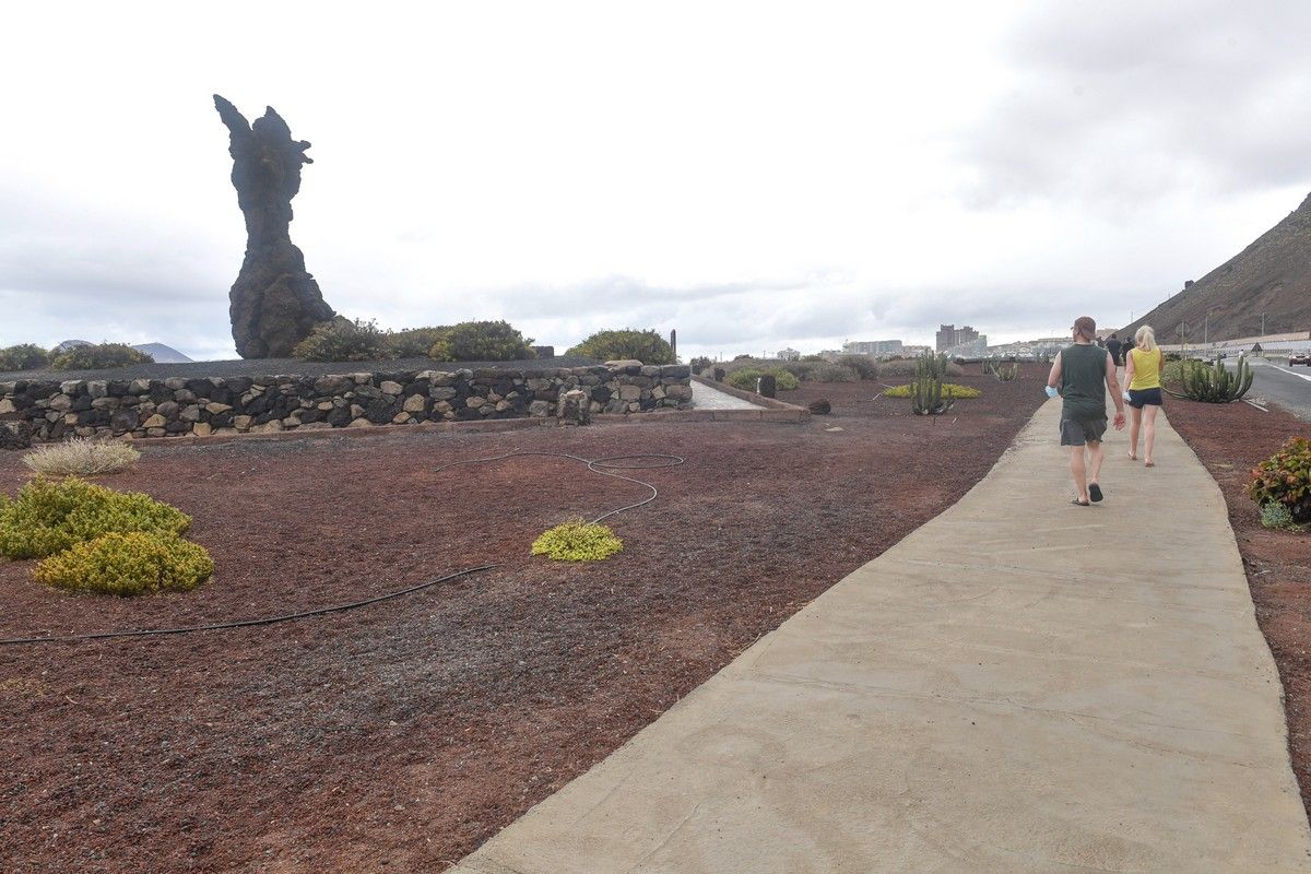 Estado de abandono de la zona de El Atlante