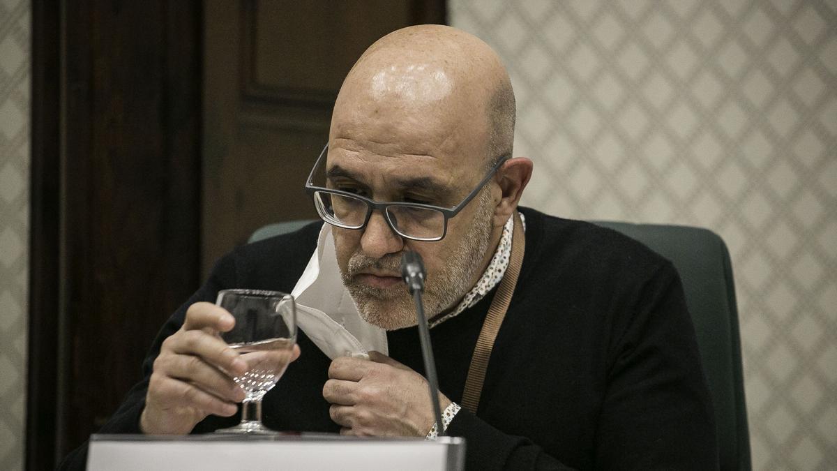 Barcelona 15/03/2022 Politica Ramon Lamiel Villaró, ex-gerent de l’Institut Municipal de Persones amb Discapacitat del consistori barceloní, en el Parlament FOTOGRAFIA DE JOAN CORTADELLAS