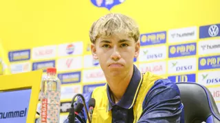 Adam Arvelo se ve en Valerón y acepta la presión: "No me pesará la responsabilidad de lucir la camisa de la UD Las Palmas"