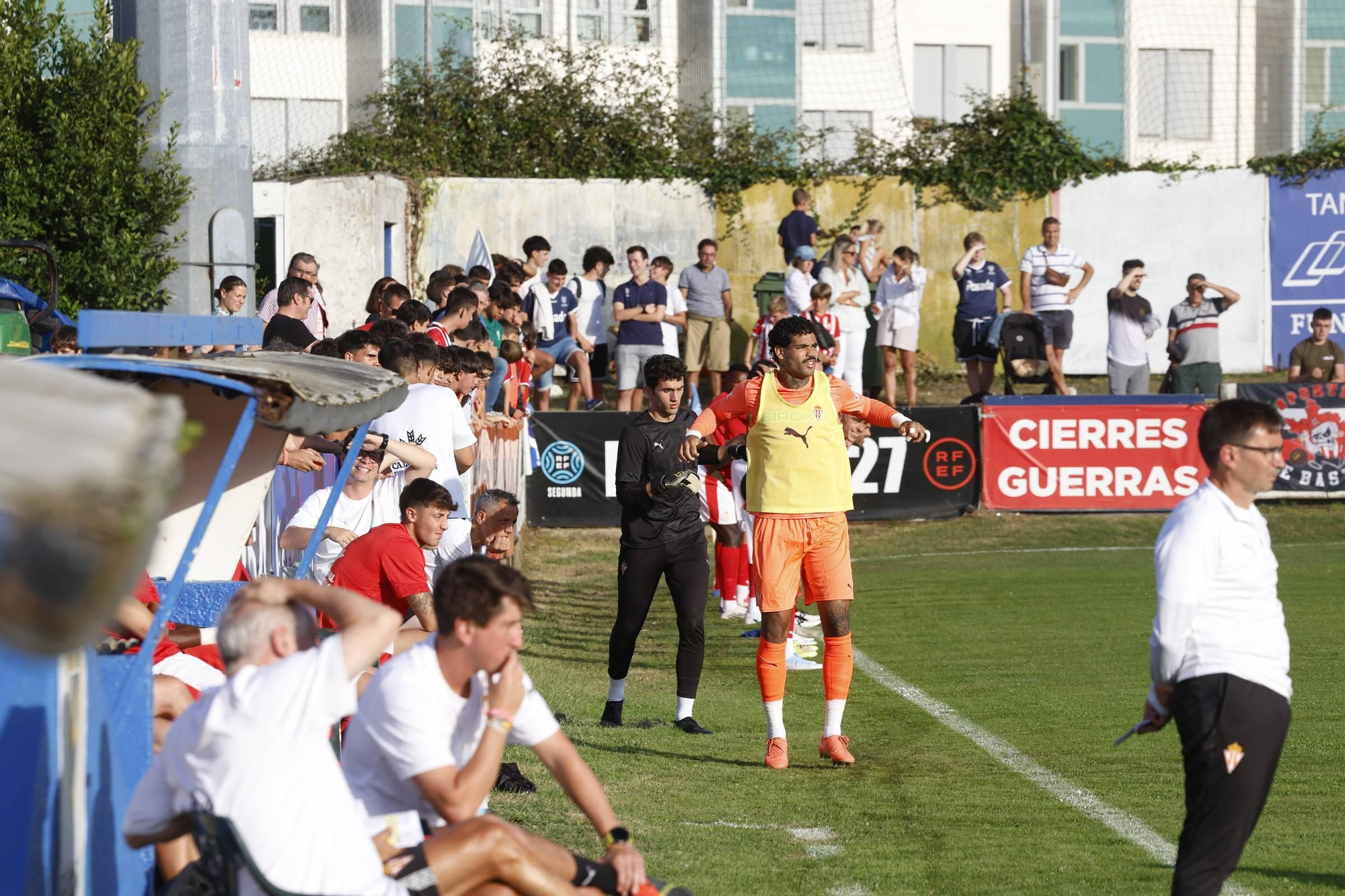 EN IMÁGENES: así fue el choque entre el Sporting y el Marino de Luanco