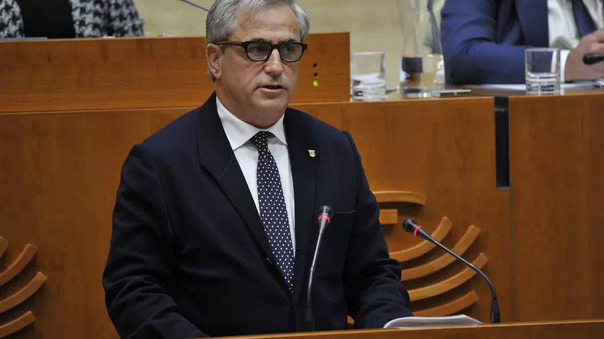 Dimite el consejero de Gestión Forestal de Extremadura tras ser acusado de falsear su currículum