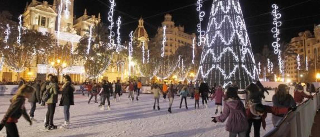 Incertidumbre sobre la pista de hielo de Navidad al no ser cultura mediterránea