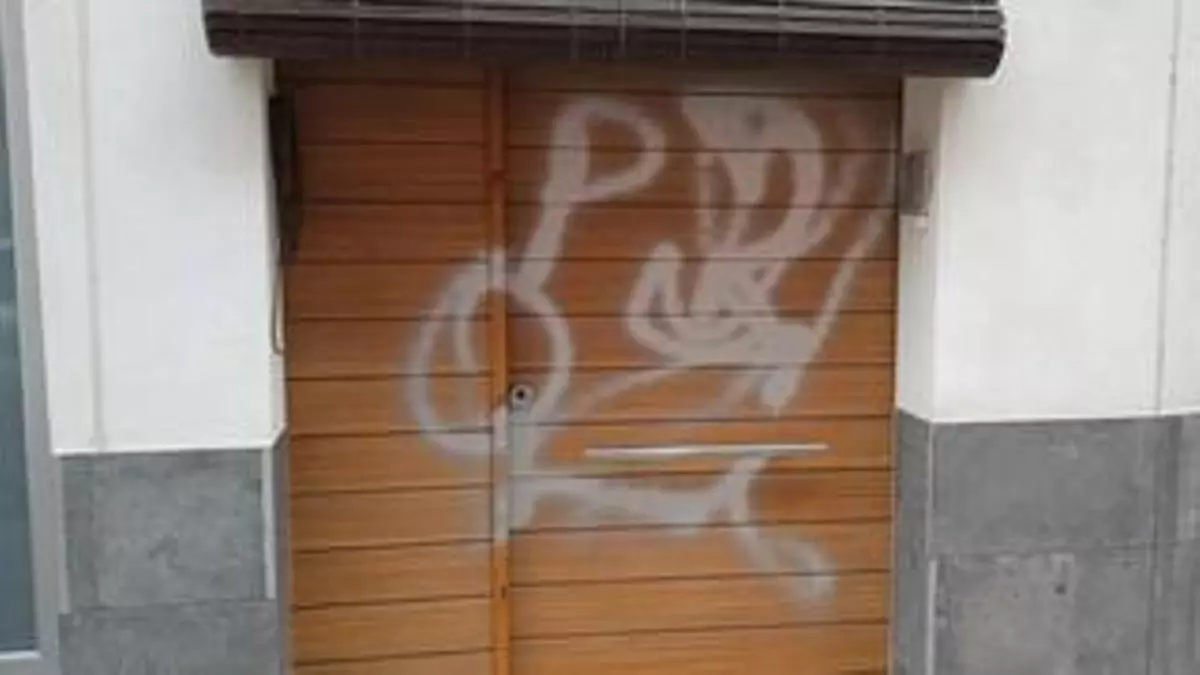 El candidato del PP de Antella denuncia pintadas en su casa en la noche electoral