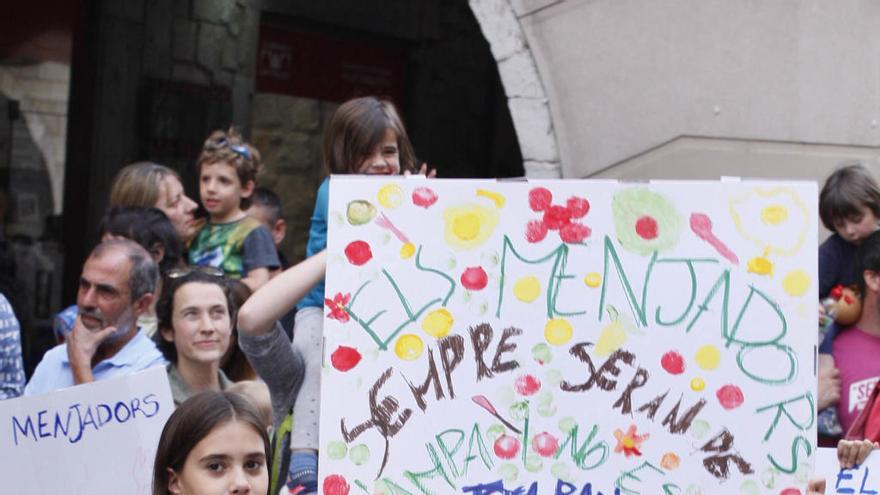 Protesta pels menjadors escolars, al maig, a Girona