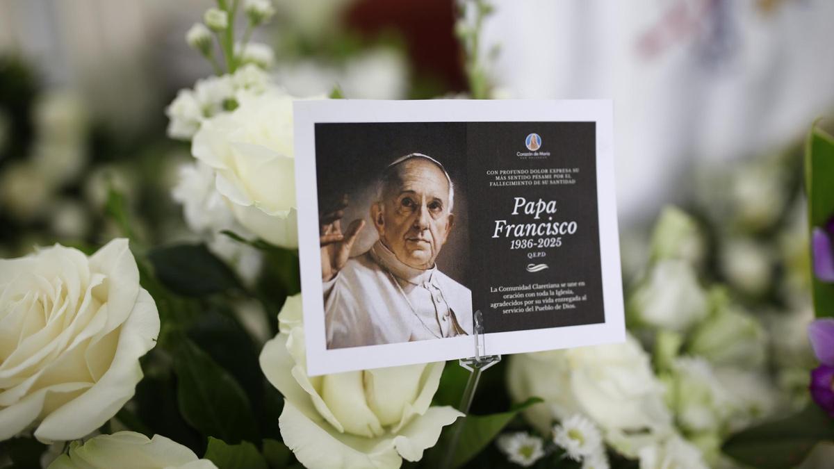Ramo de flores para el Papa Francisco.