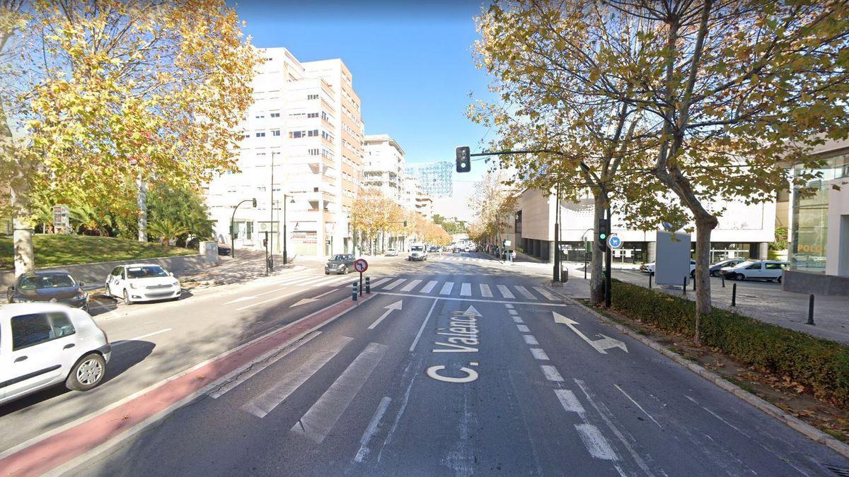 Un tramo de la calle Valencia de Alcoy, donde ha tenido lugar el atropello de los menores