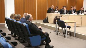 Comienza el juicio al PP por el borrado de los ordenadores de Bárcenas. En la foto, Carmen Navarro y Alberto Durán, en el juicio. 