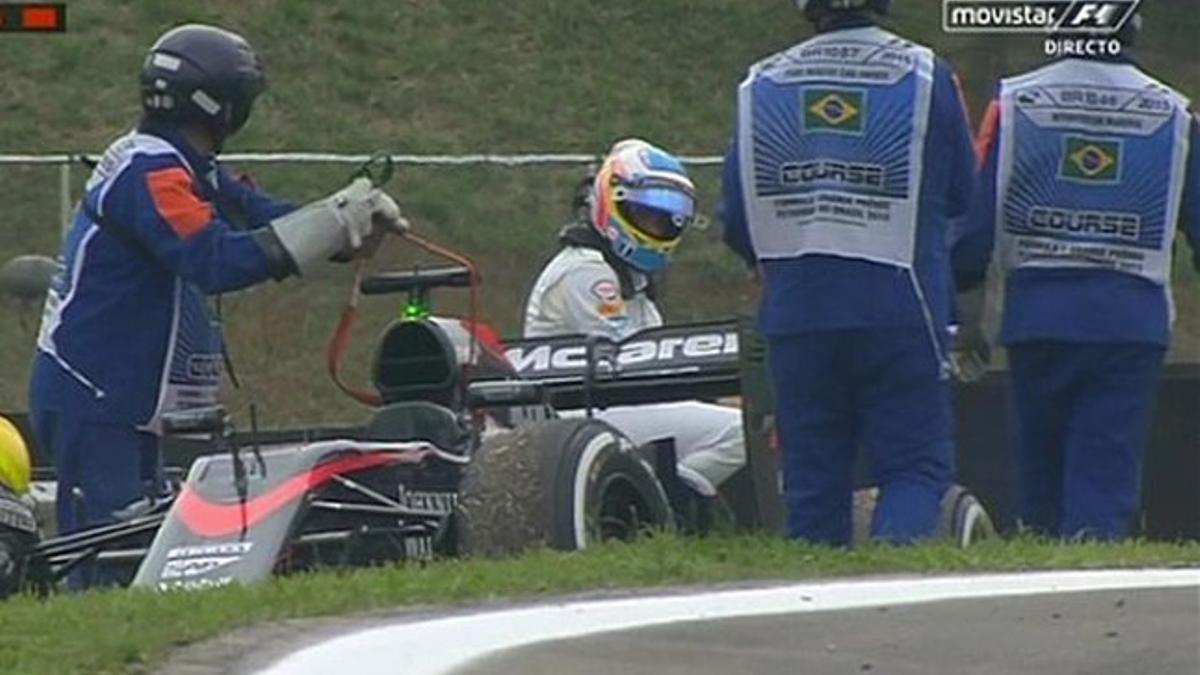 Alonso, impotente ante su coche