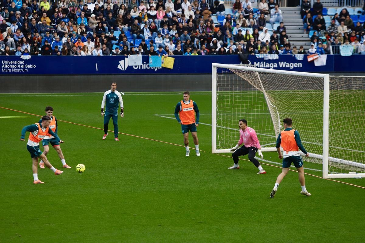 Entrenamiento a puerta abierta al que han asistido 9.000 aficionados