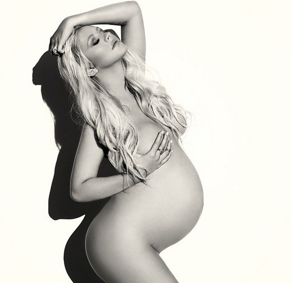 Christina Aguilera y su desnudo embarazada