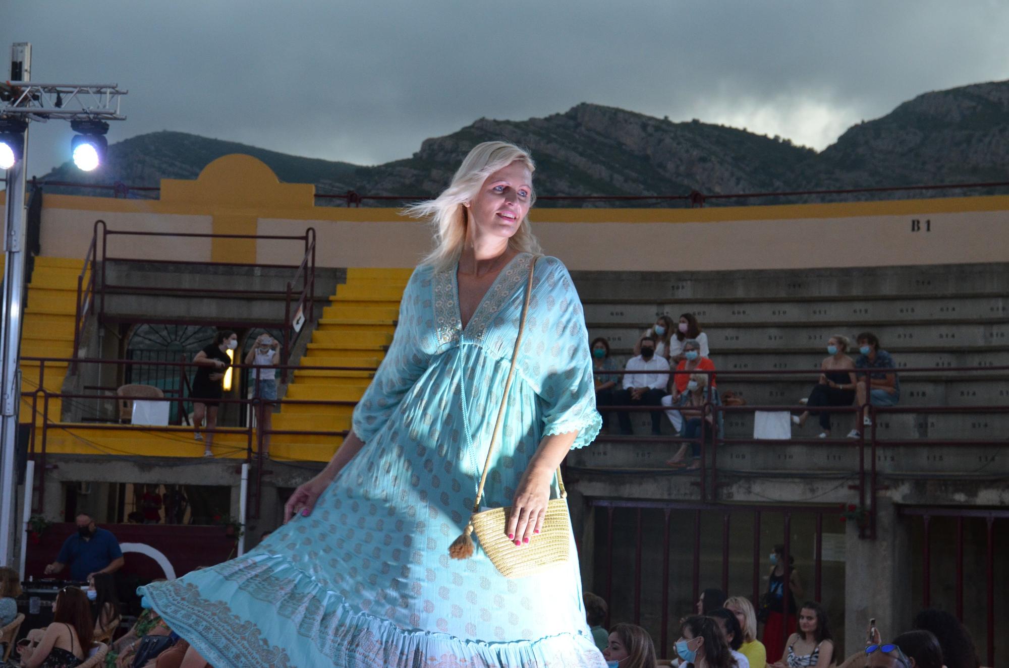 Las mejores fotos del primer gran desfile de la Semana de Moda de Orpesa