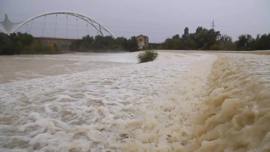 El río Guadalquivir aumenta su caudal tras las lluvias por la borrasca Claudia
