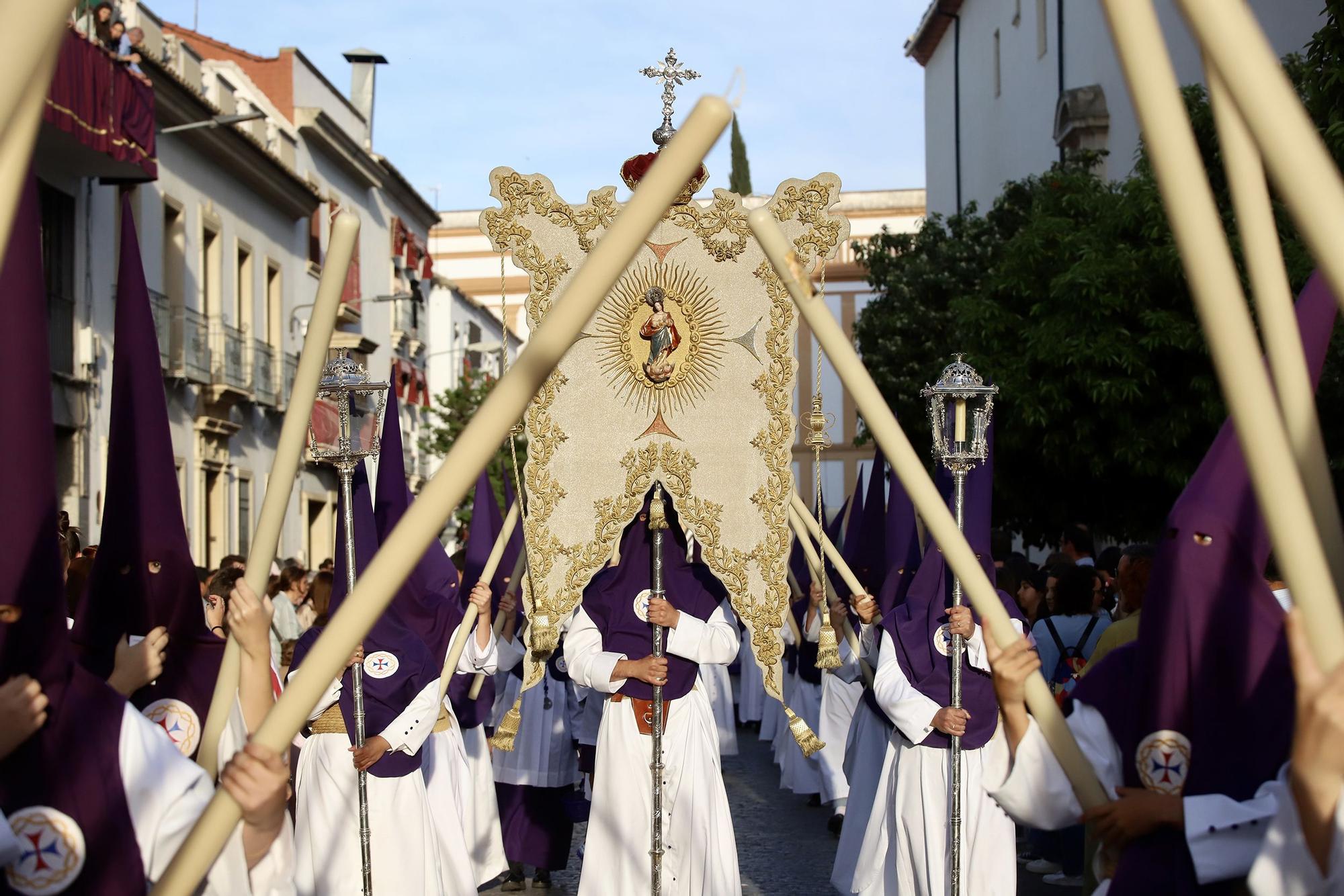 La procesión de la Hermanda de la Santa Faz en imágenes