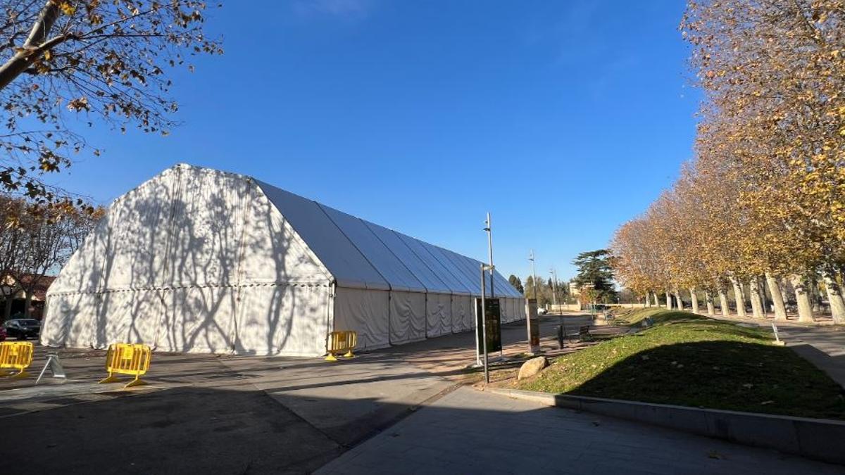L'envelat a l'aparcament del passeig Marimon Asprer de la Bisbal.