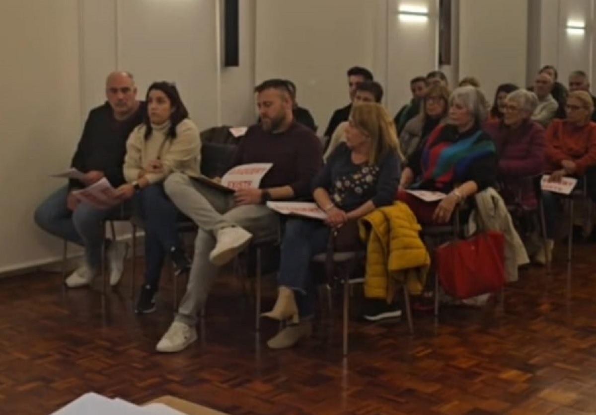 Los vecinos de Bixquert intervinieron al final del pleno.