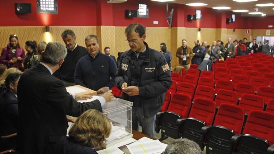 Colas de letrados en las elecciones a su Colegio