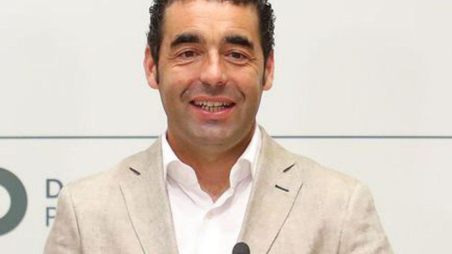La Diputación ayuda a contratar el personal de las oficinas de turismo de Info Rías Baixas