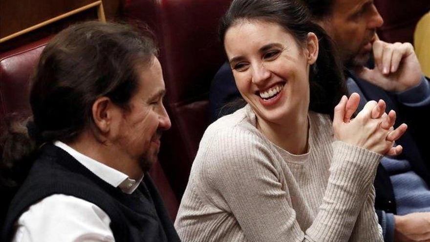 Montero defiende el derecho de Iglesias a opinar sobre los jueces y acusa al PP de querer controlar la justicia