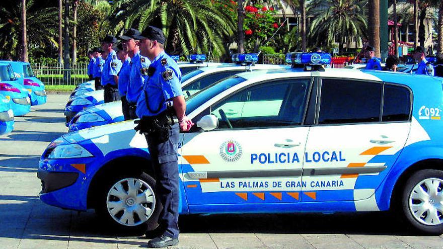 Foto de archivo de la presentación de una flota de vehículos de la Policía Local.