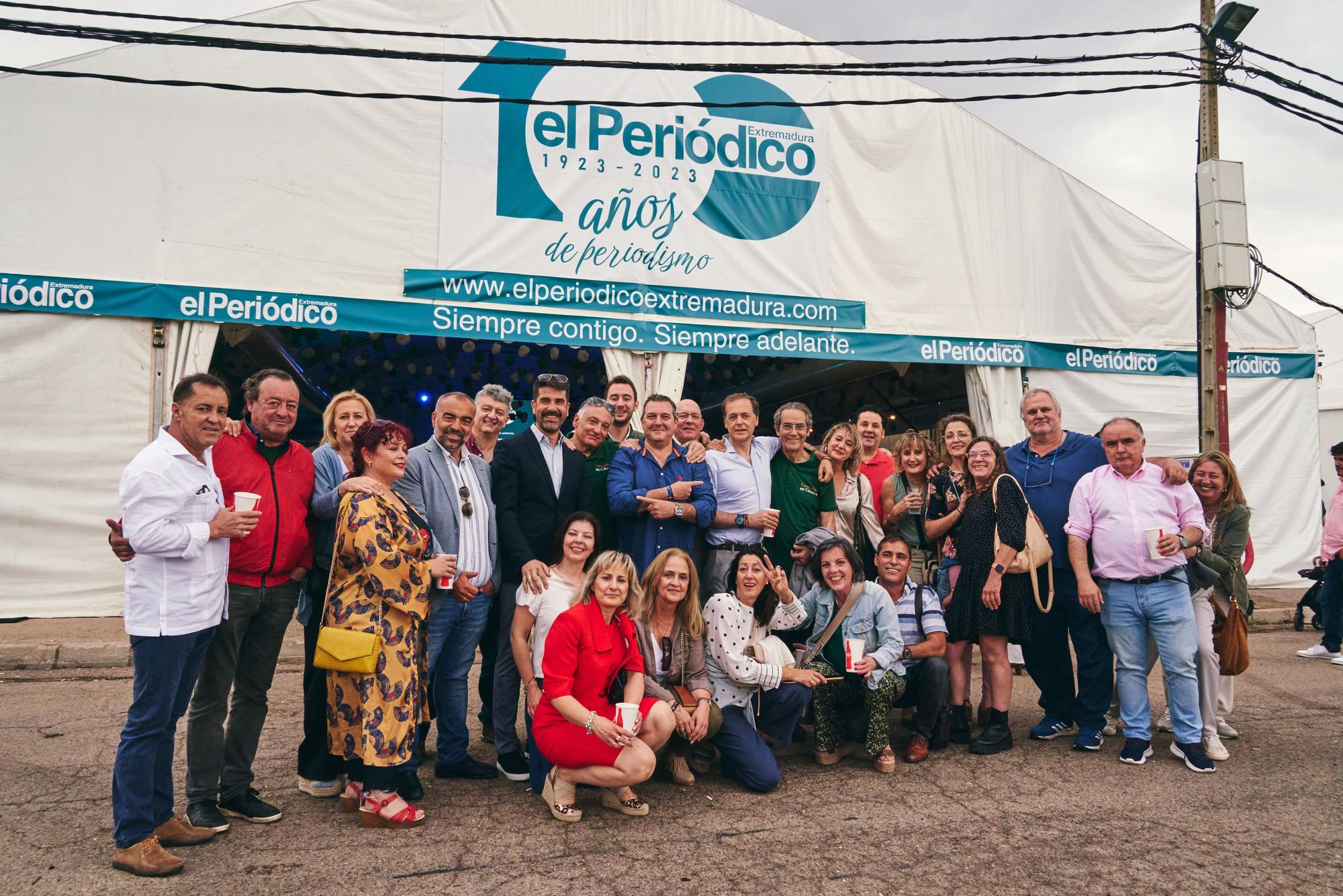 FOTOGALERÍA | Ambiente en las comidas de la caseta en homenaje al centenario de El Periódico Extremadura