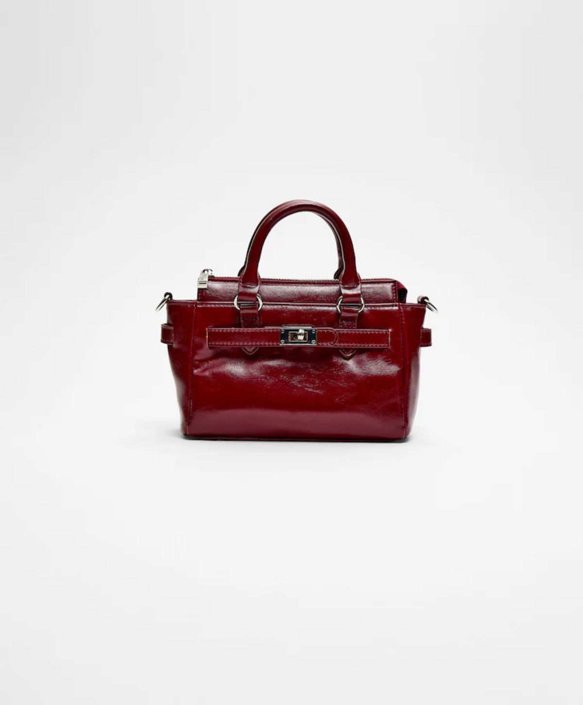 Bolso inspiración Birkin de Stradivarius (precio: 17,99 euros)