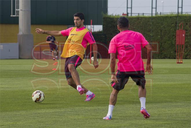 El primer entrenamiento de Luis Suárez en el Barça