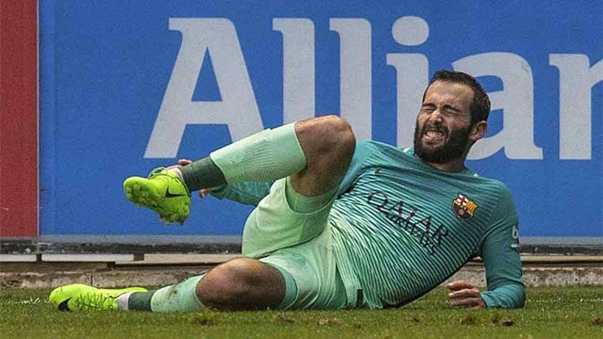 Aleix Vidal cayó lesionado frente al Alavés