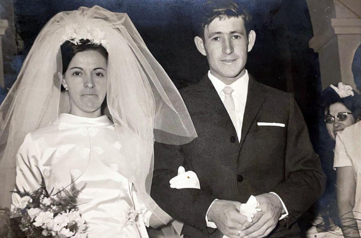 En 1967 contrajo matrimonio en Villanueva del Trabuco con Emilia Morales.