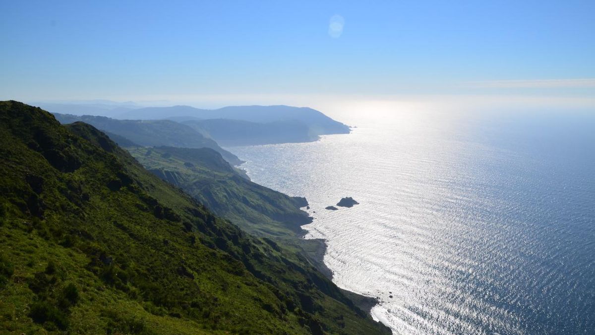La playa de arena negra más bonita de España está en Galicia