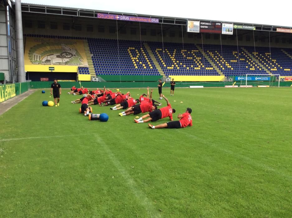 Entrenamiento del RCD Mallorca en Holanda: Vázquez hace sudar a la plantilla