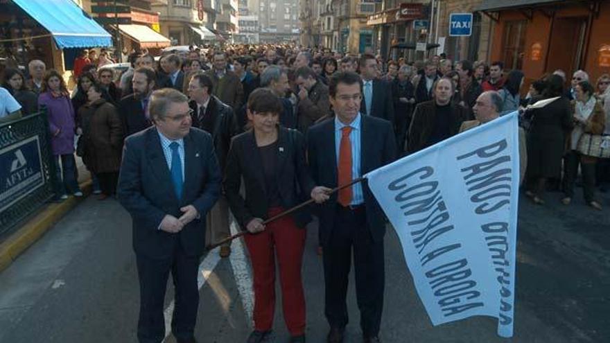 El presidente electo de la Xunta, Alberto Núñez Feijóo abrió la primera marcha en Vilagarcía.