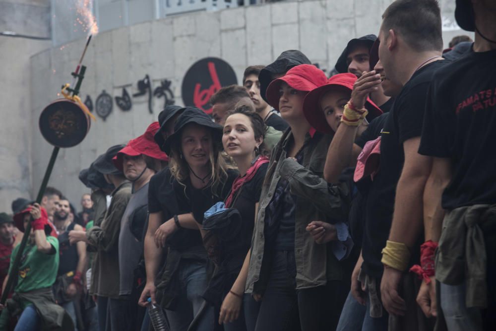 Berga estrena la Patum 2019 amb un passacarrers atapeït i calorós