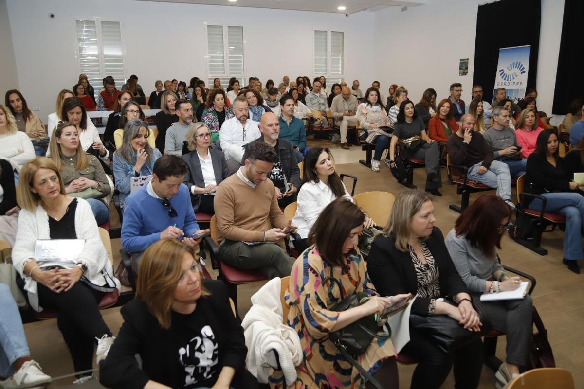 Parte de los asistentes.