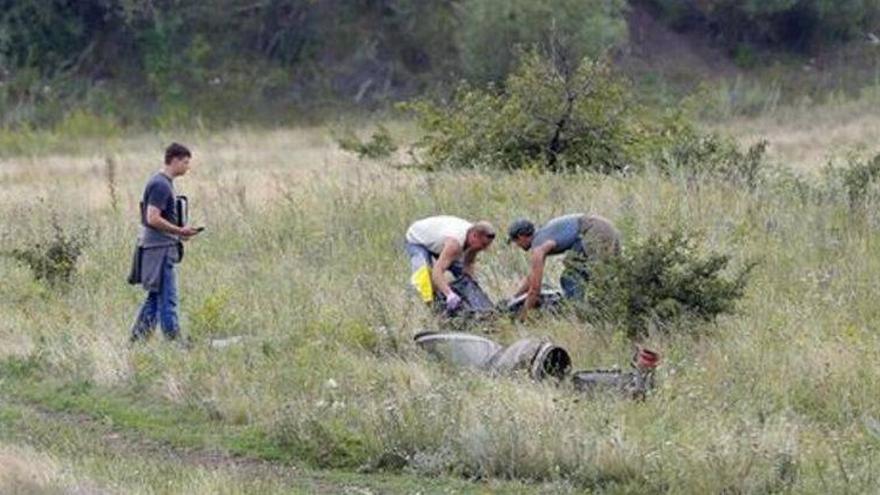 Kiev y los prorrusos acuerdan el traslado de los fallecidos del avión malasio derribado