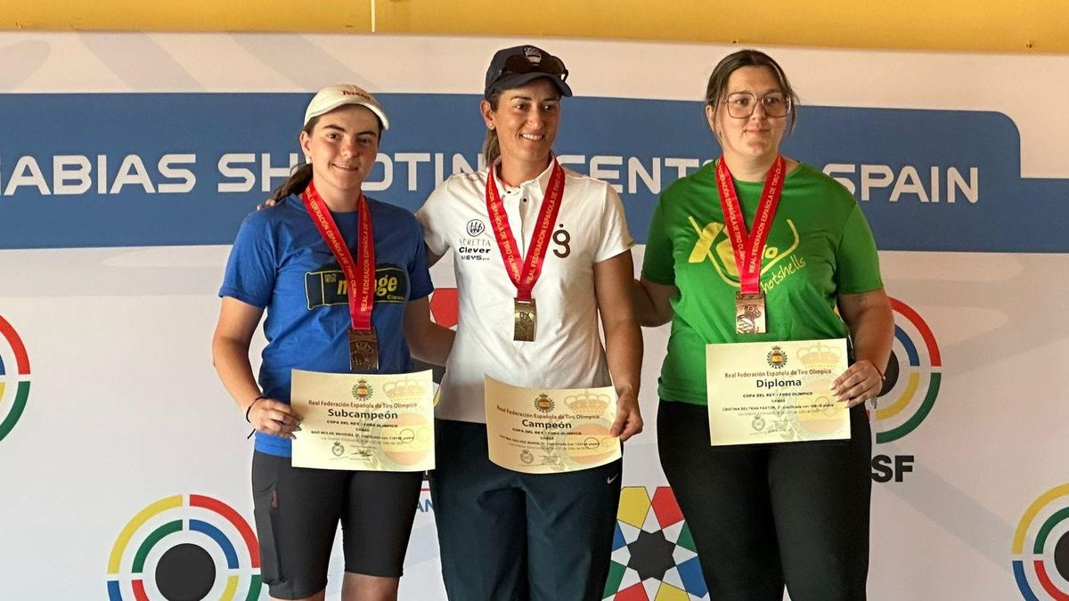Mar Molné, Fátima Gálvez y Cristina Beltrán, en el podio de la Copa del Rey de tiro al plato.