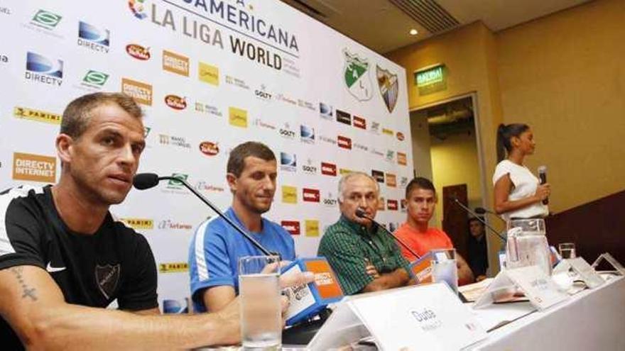 Javi Gracia y Duda acudieron ayer por parte malaguista a la presentación del partido de esta madrugada.