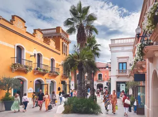 La Roca Village bate récord de visitantes y potencia la venta personalizada a lo 'pretty woman'